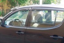 Mitsubishi L200 2006–2015 Deflektory okien (4 ks, HIC) fotografia 2