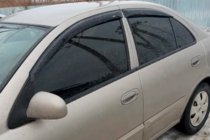 Nissan Almera N16 2000–2006 Deflektory okien SD (4 ks, HIC) fotografia 2