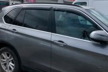 Nissan Qashqai 2014–2021 Okenné deflektory s chrómovou lištou (4 ks, HIC) fotografia 10