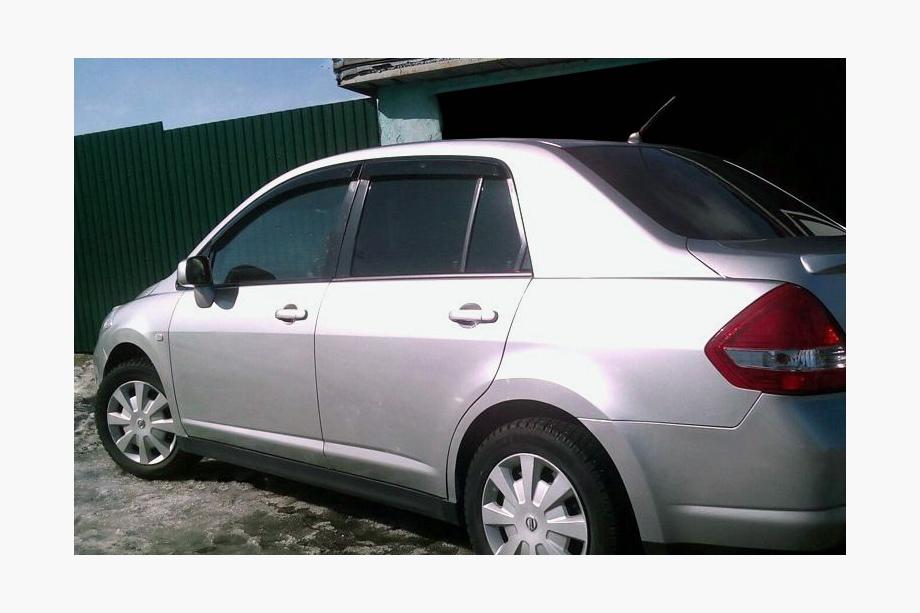 Nissan Tiida 2004–2011 Deflektory okien SD (4 ks, HIC) Image