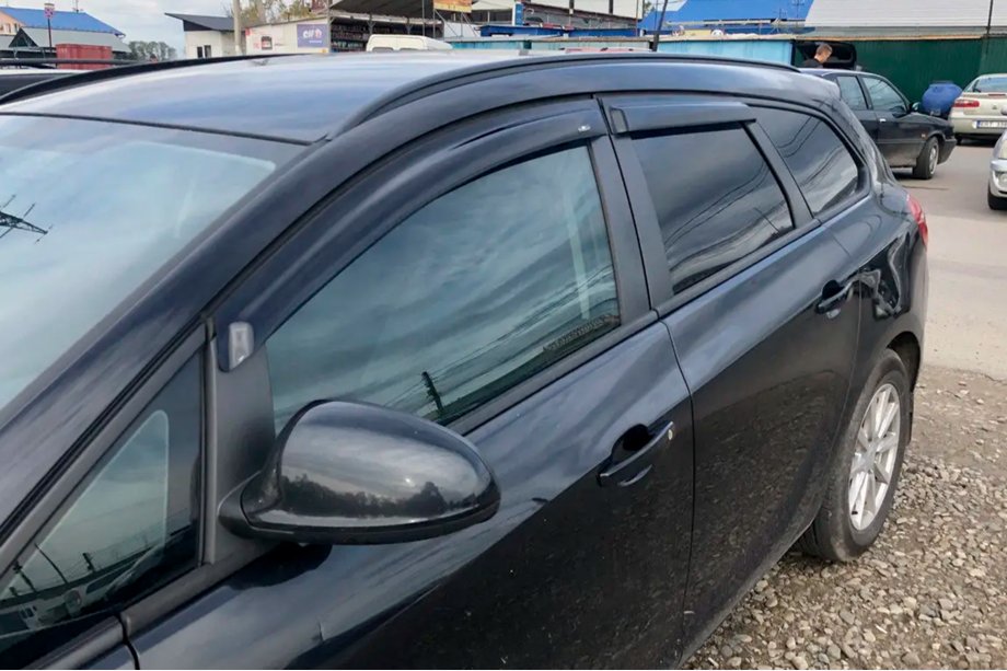 Opel Astra H 2004–2013 Okenné deflektory HB (4 ks, HIC) Image
