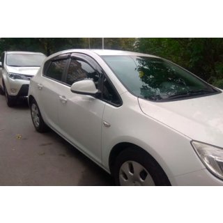 Okenné deflektory HB (4 ks, HIC) Opel Astra J 2009–2015 fotografia 2