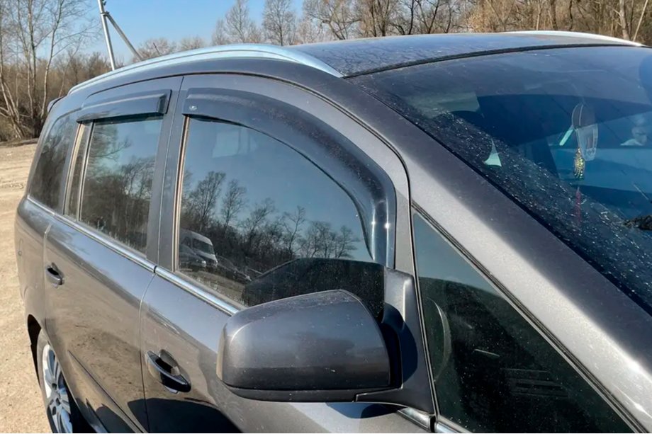 Opel Zafira B 2005–2011 Deflektory okien (4 ks, HIC) Image