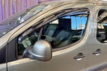 Peugeot Partner Tepee 2008–2018 Okenné veterné deflektory (2 ks, HIC) fotografia 1