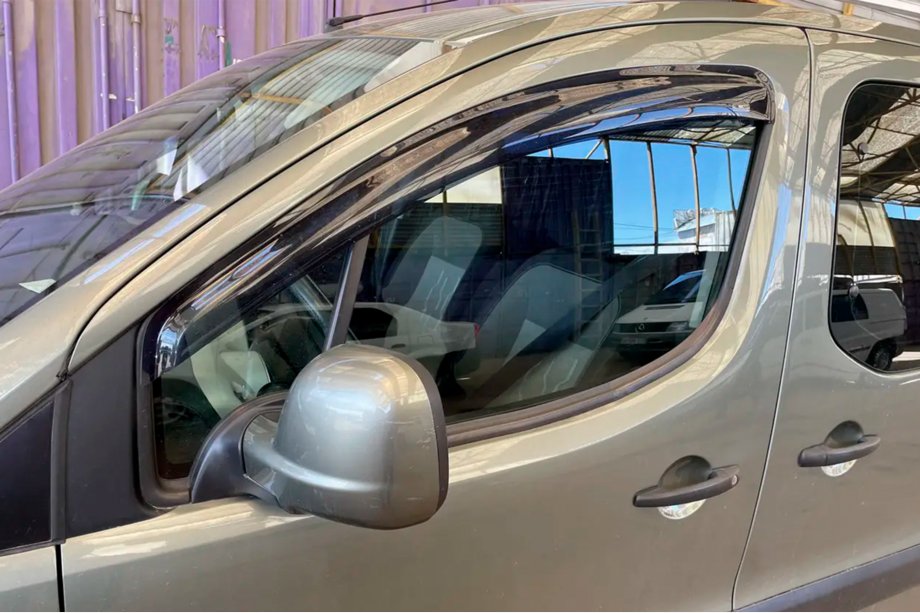 Peugeot Partner Tepee 2008–2018 Okenné veterné deflektory (2 ks, HIC) Image