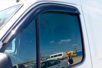 Renault Master 1998–2010 Okenné veterné deflektory (2 ks, HIC) fotografia 1