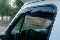 Renault Master 2011–2023 Okenné veterné deflektory (2 ks, HIC) fotografia 3