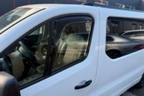 Renault Trafic 2015– Vkladané okenné deflektory (2 ks, HIC) fotografia 1