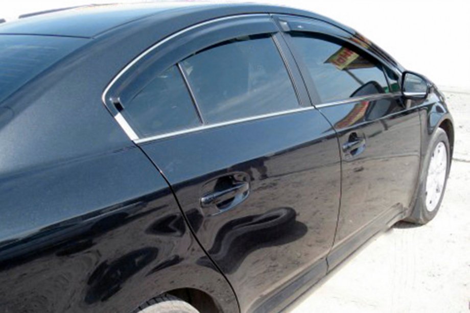 Toyota Avensis 2009–2018 Deflektory okien SD (4 ks, HIC) Image