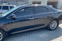 Toyota Camry 2011–2017 Okenné deflektory s chrómovou lištou (2011-2017 EU / 2011-2014 USA, 4 ks, HIC) fotografia 4