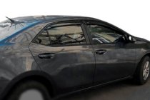 Toyota Corolla 2013–2019 Deflektory okien (4 ks, HIC) fotografia 12