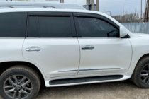 Toyota Land Cruiser 200 2007–2021 Okenné deflektory 8 cm (4 ks, HIC) fotografia 6