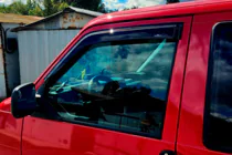Volkswagen T4 Transporter 1990–2003 Okenné veterné deflektory (2 ks, HIC) fotografia 1