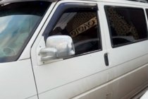 Volkswagen T4 Caravelle/Multivan 1990–2003 Okenné veterné deflektory (2 ks, HIC) fotografia 3