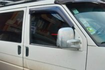 Volkswagen T4 Caravelle/Multivan 1990–2003 Okenné veterné deflektory (2 ks, HIC) fotografia 5