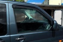 Volkswagen T6 2015–2024 Okenné veterné deflektory (2 ks, HIC) fotografia 19