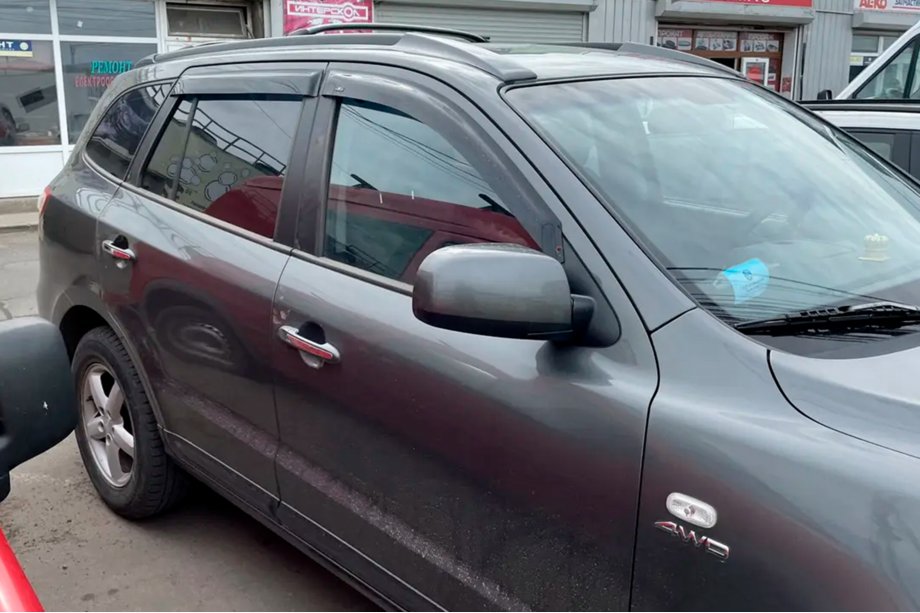 Hyundai Santa Fe 2 2006–2012 Deflektory okien (4 ks, HIC) Image