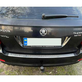 Nástupná lišta na zadný nárazník Carmos V1 (SW, nerez) Skoda Superb 2009–2015 fotografia 1