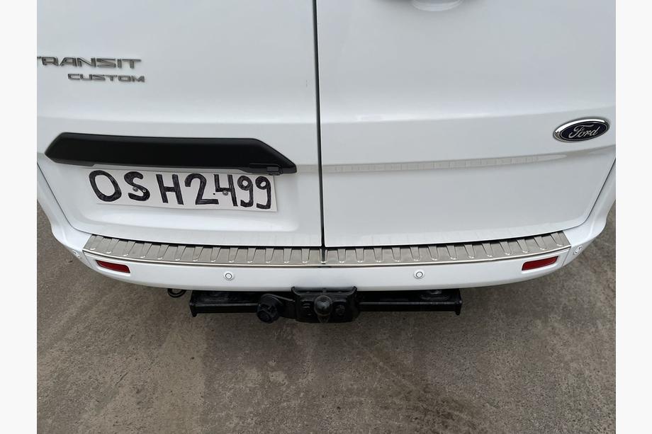 Ford Custom 2013–2022 Nerezová lišta na zadný nárazník Carmos (nerez) Image