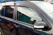 Mercedes ML W163 1997–2005 Deflektory okien (4 ks, HIC) fotografia 1