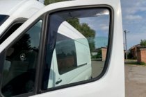 Volkswagen Crafter 2006–2016 Vkladané okenné deflektory (2 ks, HIC) fotografia 14