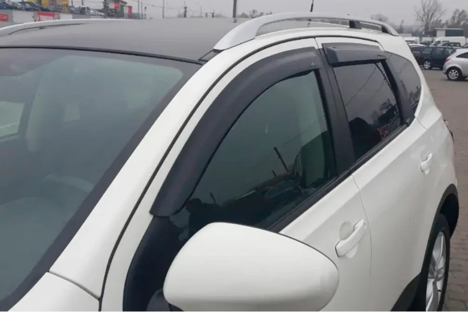 Nissan Qashqai 2010–2014 Deflektory okien (4 ks, HIC) Image