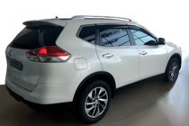 Nissan X-trail T32/Rogue 2014–2021 Okenné deflektory s chrómovou lištou (4 ks, HIC) fotografia 1