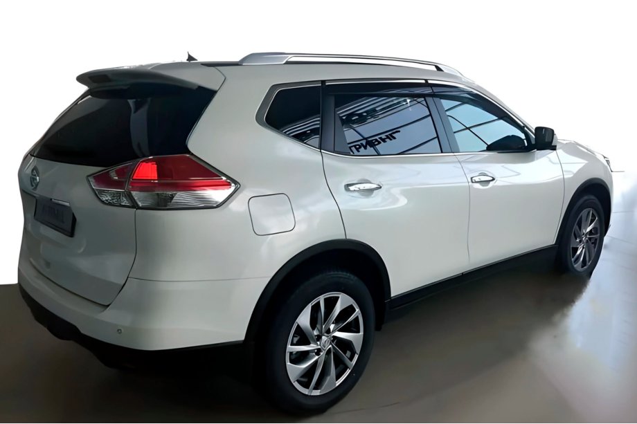 Nissan X-trail T32/Rogue 2014–2021 Okenné deflektory s chrómovou lištou (4 ks, HIC) Image