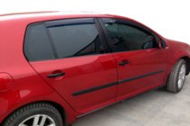 Volkswagen Golf 4 1997–2006 Okenné deflektory HB (4 ks, HIC) fotografia 1