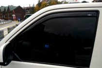 Volkswagen T5 2010–2015 Vkladané okenné deflektory (2 ks, HIC) fotografia 1