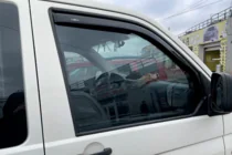 Volkswagen T6 2015–2024 Vkladané okenné deflektory (2 ks, HIC) fotografia 9