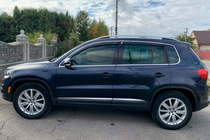 Volkswagen Tiguan 2007–2016 Okenné deflektory s chrómovou lištou (4 ks, HIC) fotografia 2