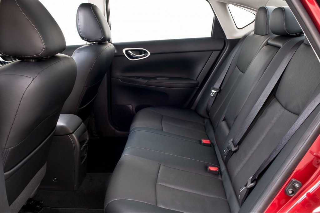 Recenzia modernizovaného sedanu Nissan Sentra