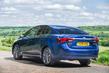 Recenzia sedanu Toyota Avensis fotografia 9