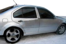 Volkswagen Bora 1998–2004 Deflektory okien (4 ks, HIC) fotografia 3