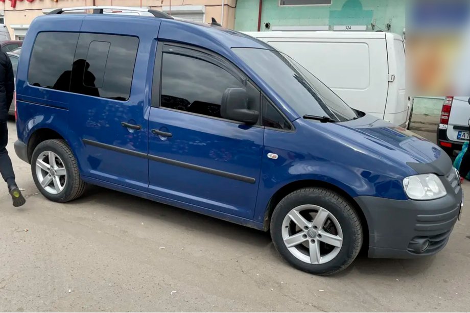 Volkswagen Caddy 2015–2020 Okenné veterné deflektory (2 ks, HIC) Fotografia 10
