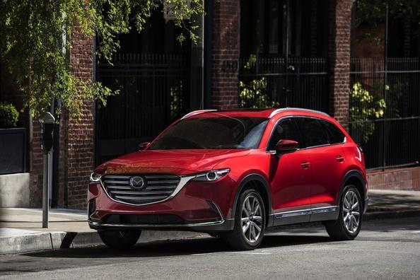 Druhá generácia plnohodnotného crossoveru Mazda CX-9