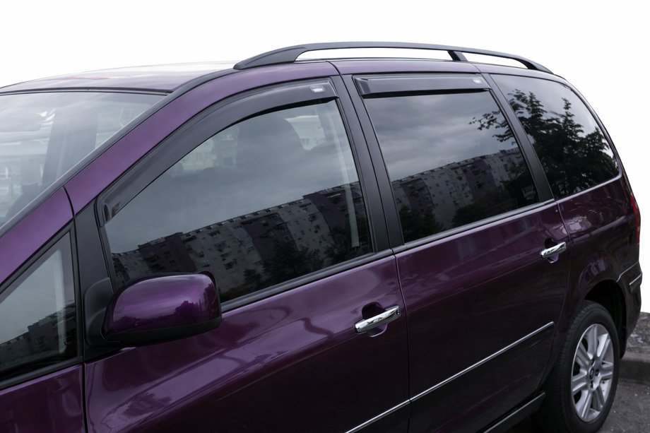 Seat Alhambra 1996–2010 Deflektory okien (4 ks, HIC) Image