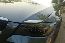 BMW 3 rad E90/E91 2005–2011 Chrómové lišty na kapotu (mračidlá nad svetlá) fotografia 1