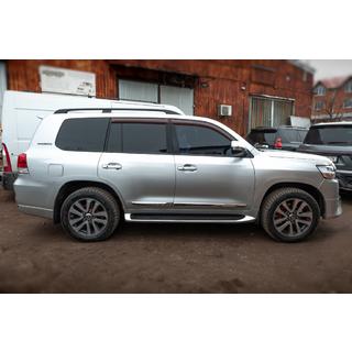 Bočné nášľapy s LED (dizajn 2015-2020) Toyota Land Cruiser 200 2007–2021 fotografia 4
