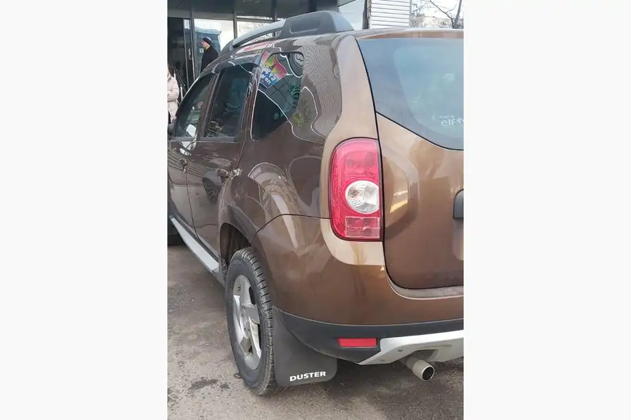 Dacia Duster 2008–2018 Zadné prémiové lapače nečistôt (2 ks) Image