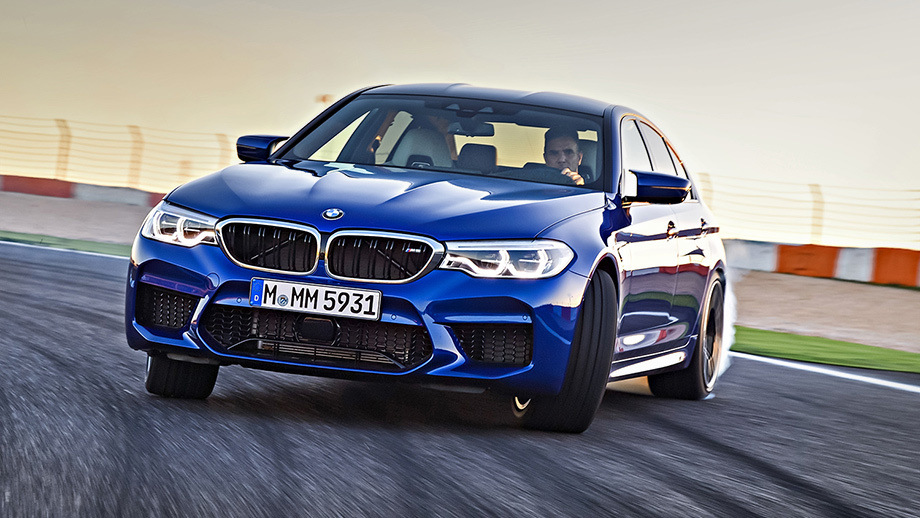 Prehľad šiestej generácie sedanu BMW M5