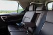 Test sedemmiestneho rámového SUV Toyota Fortuner fotografia 8
