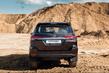 Test sedemmiestneho rámového SUV Toyota Fortuner fotografia 4