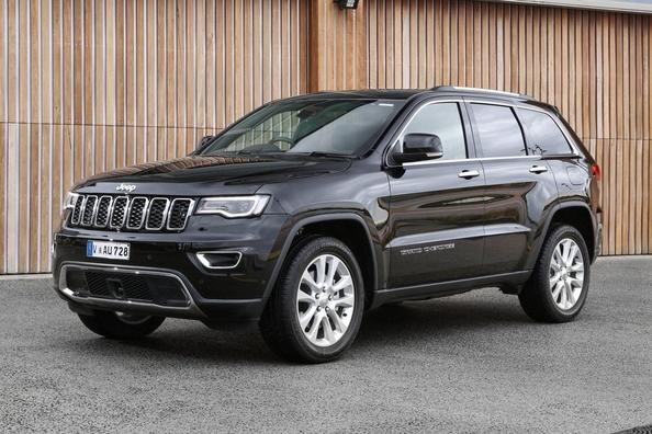 Prehľad novej generácie SUV Jeep Grand Cherokee Fotografia 2