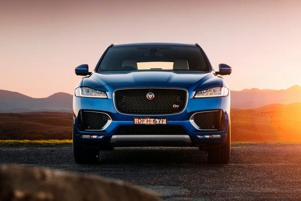 Test prémiového crossoveru Jaguar F-Pace