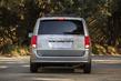 Sedemmiestny minivan Dodge Grand Caravan piatej generácie fotografia 5