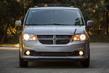 Sedemmiestny minivan Dodge Grand Caravan piatej generácie fotografia 4