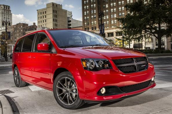 Sedemmiestny minivan Dodge Grand Caravan piatej generácie