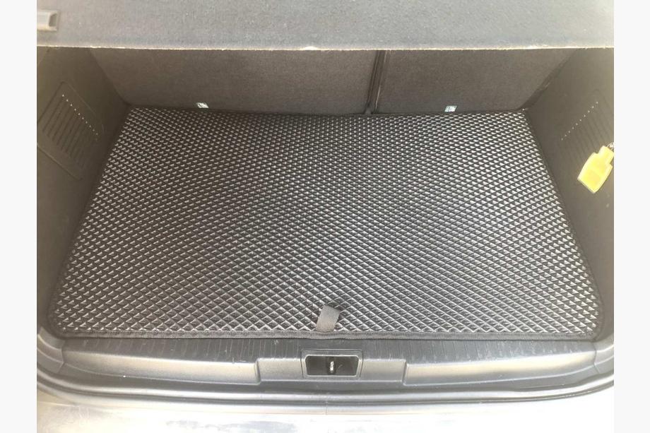 Renault Captur 2013–2019 EVA koberček do kufra – horná polica (čierny) Image